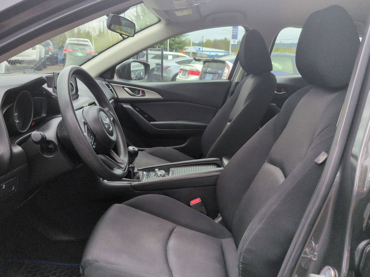 Thumbnail: 2017 Mazda Mazda3 - 17