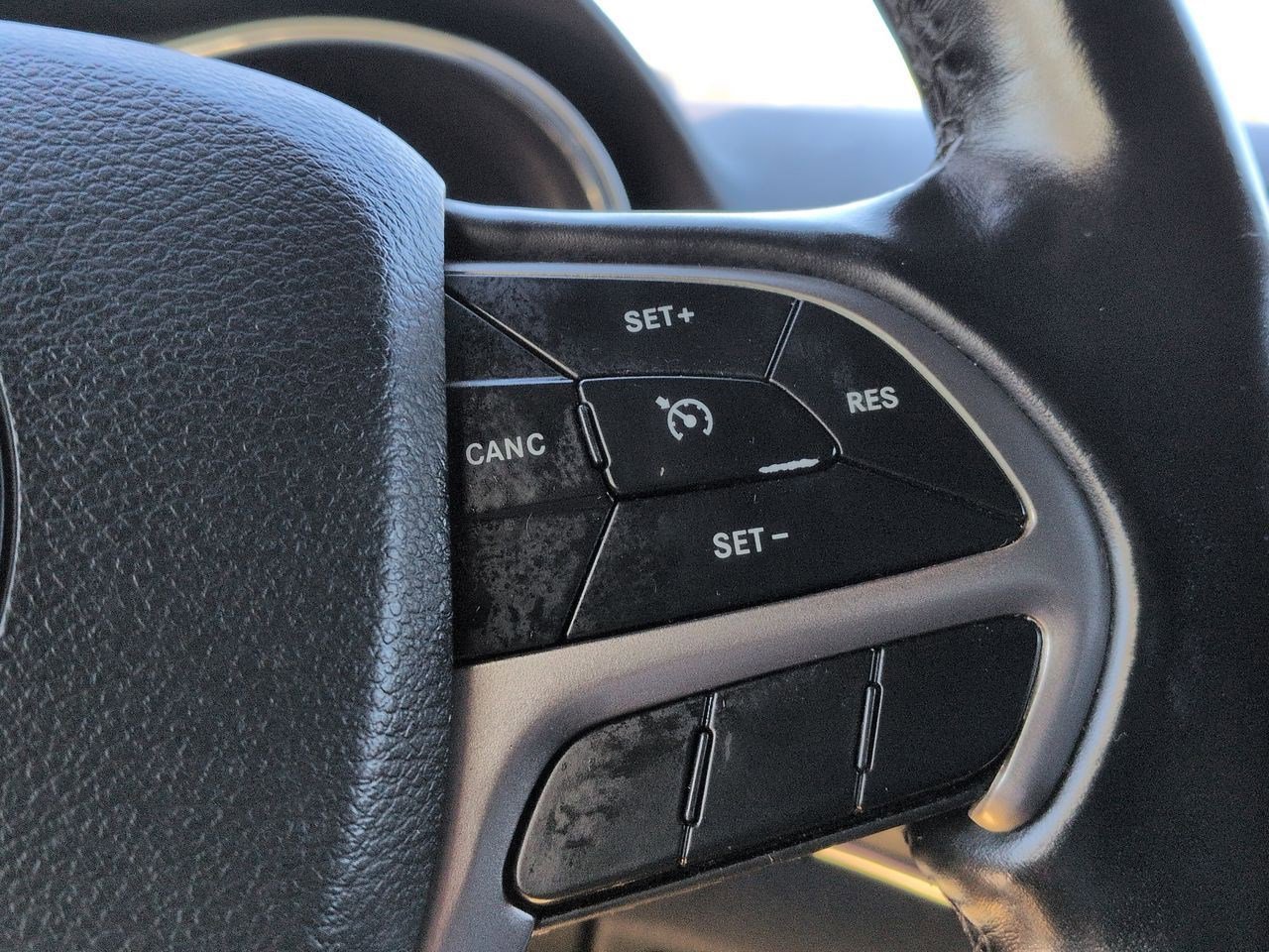 Thumbnail: 2020 Jeep Grand Cherokee - 26