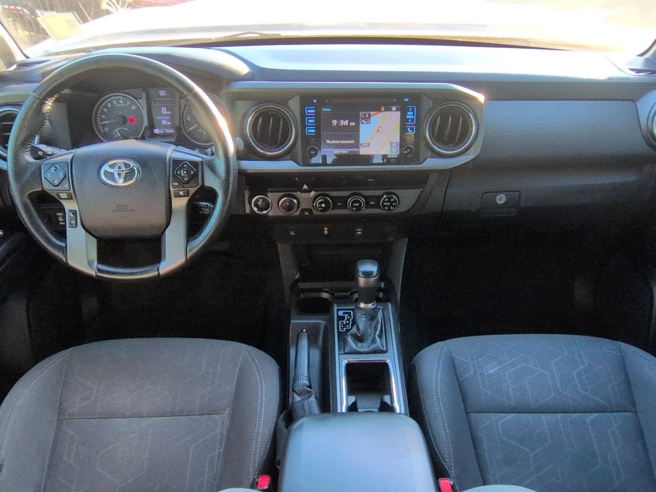 Thumbnail: 2016 Toyota Tacoma - 16