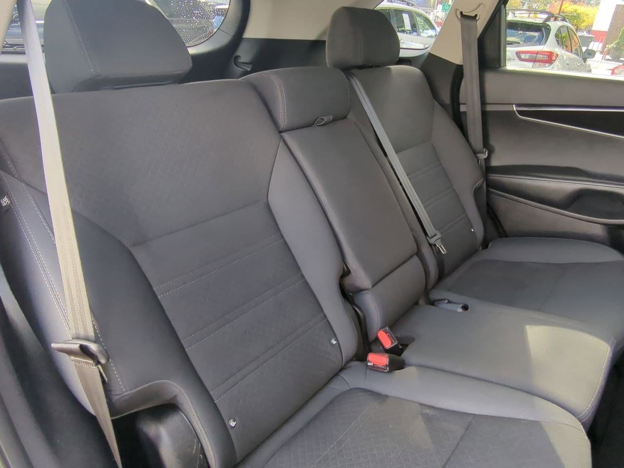 Thumbnail: 2016 Kia Sorento - 20