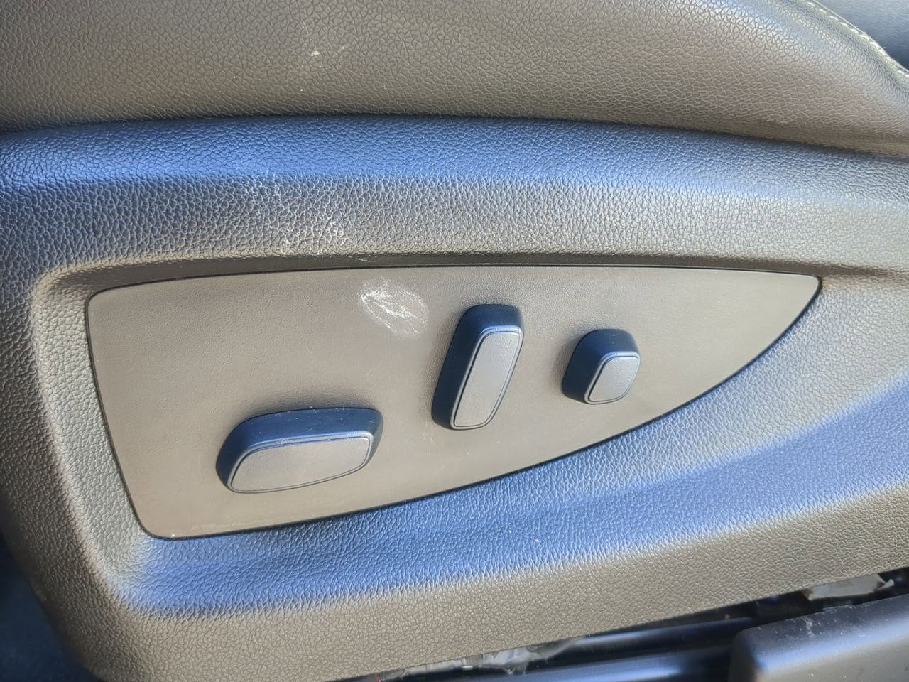 Thumbnail: 2018 Chevrolet Silverado 1500 - 25