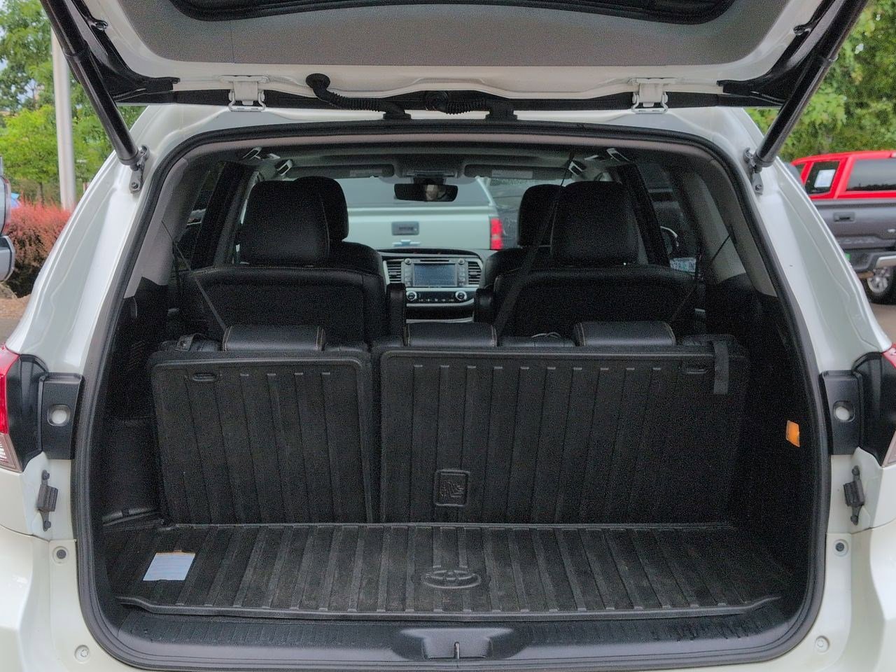 Thumbnail: 2018 Toyota Highlander - 36