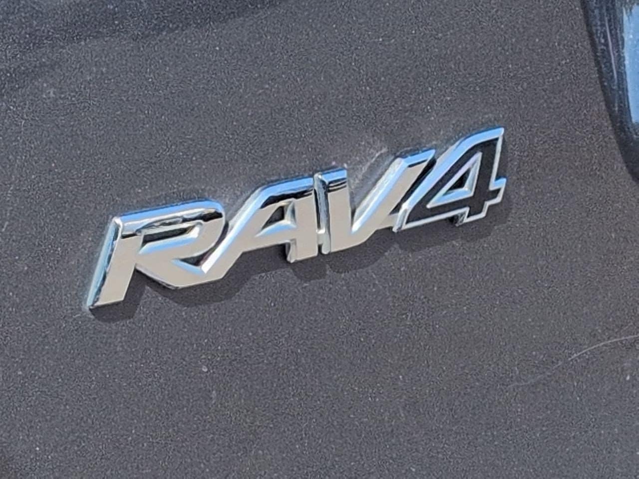 Thumbnail: 2017 Toyota RAV4 - 11