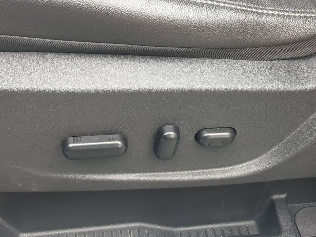 Thumbnail: 2014 Ford C-Max - 18