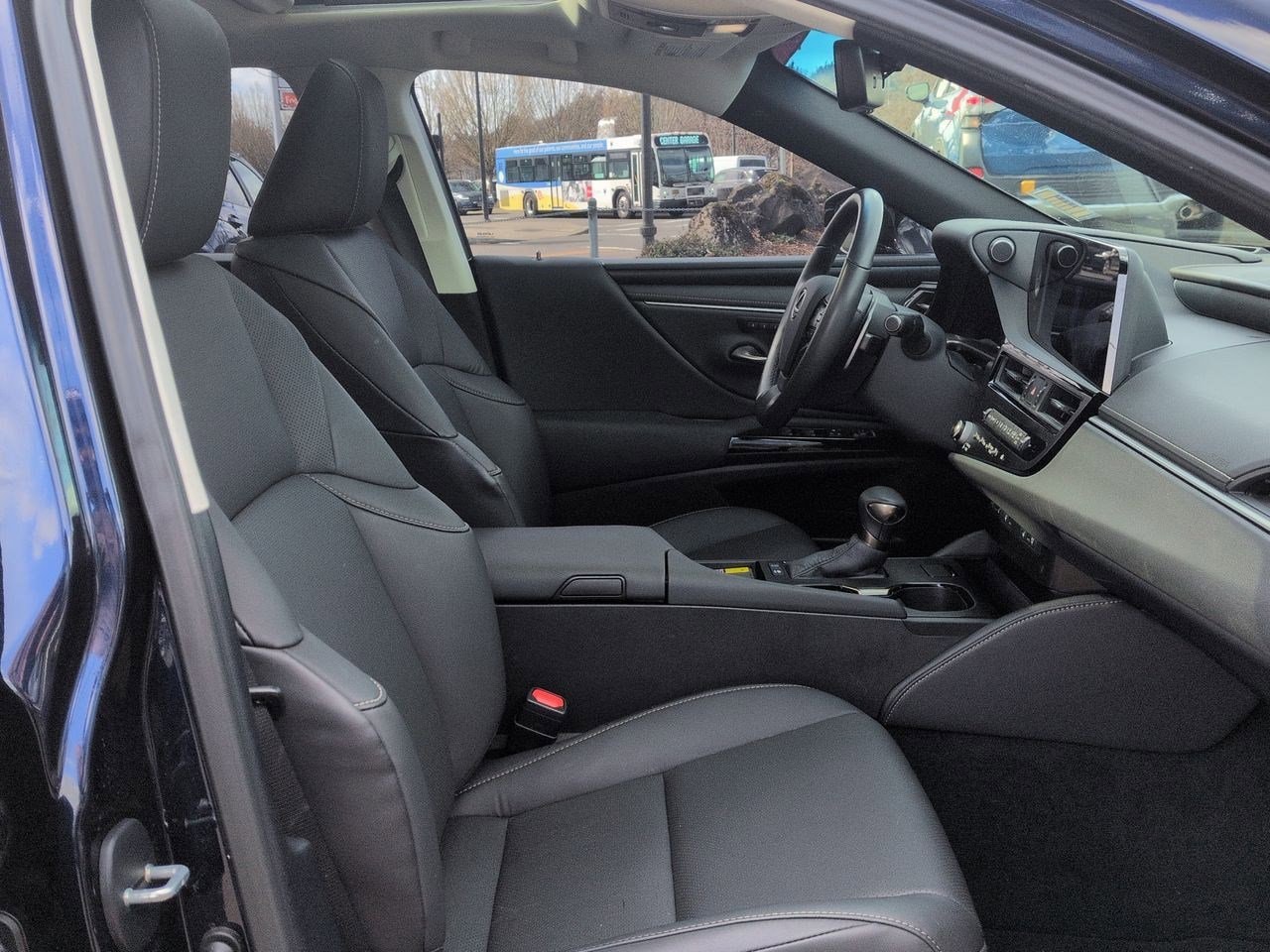 Thumbnail: 2025 Lexus ES - 24