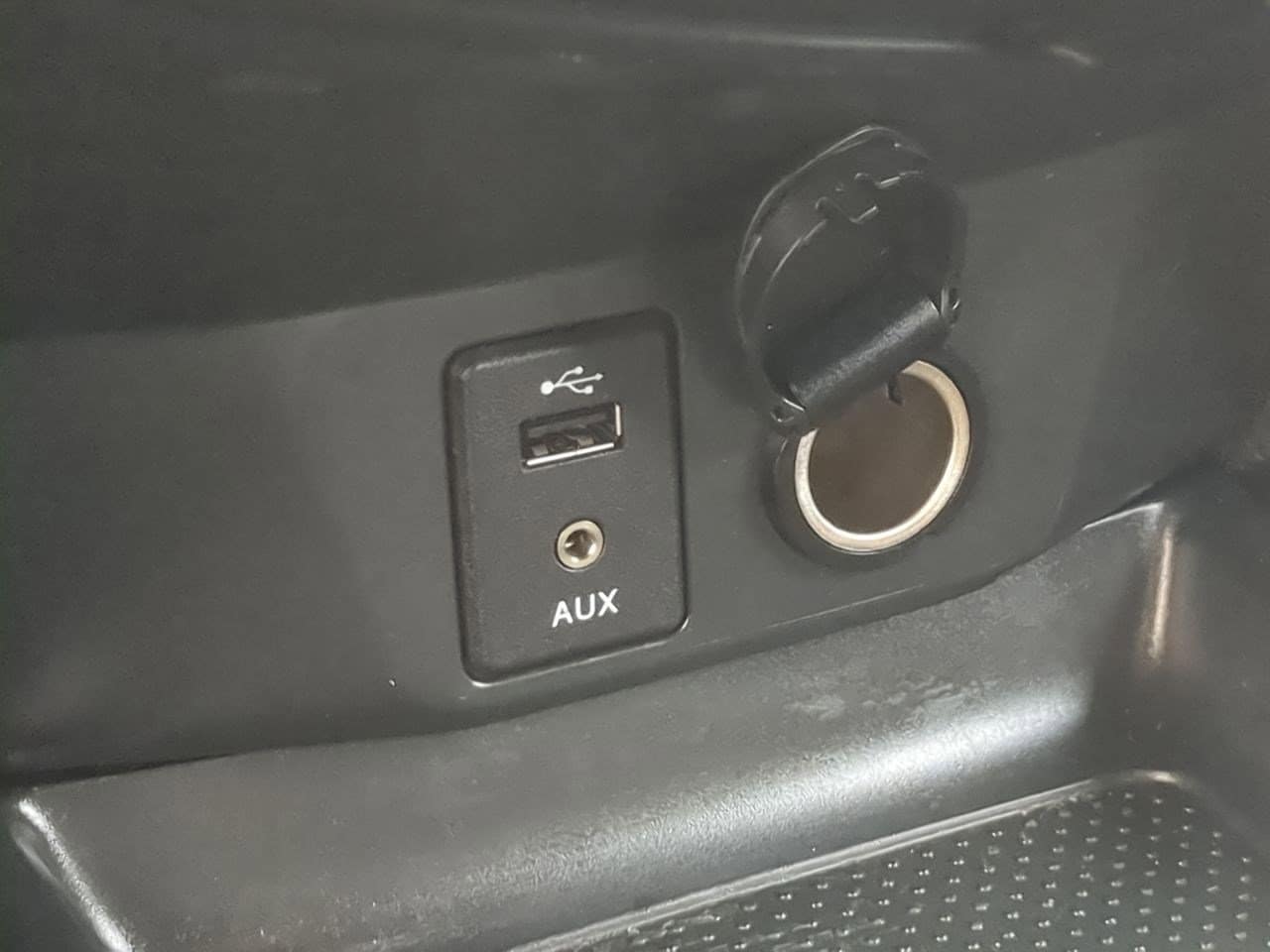 Thumbnail: 2018 Nissan Rogue Sport - 29