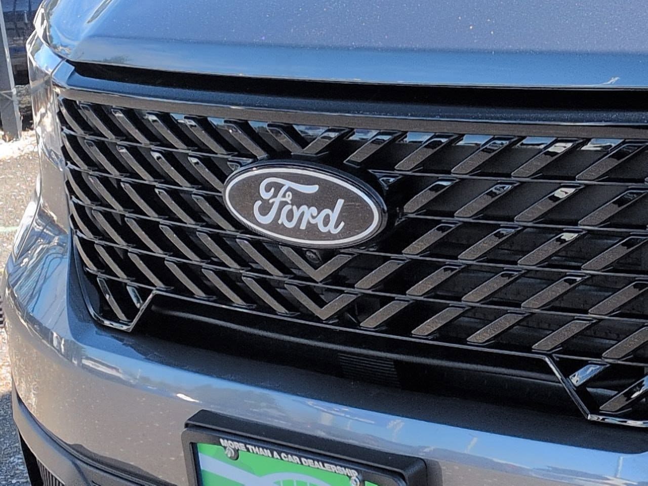 Thumbnail: 2025 Ford Maverick - 11