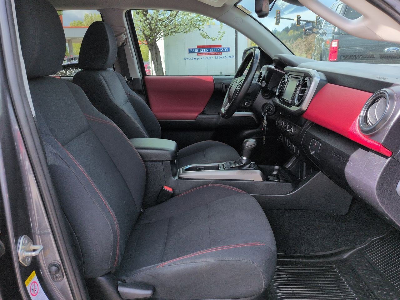 Thumbnail: 2019 Toyota Tacoma - 21