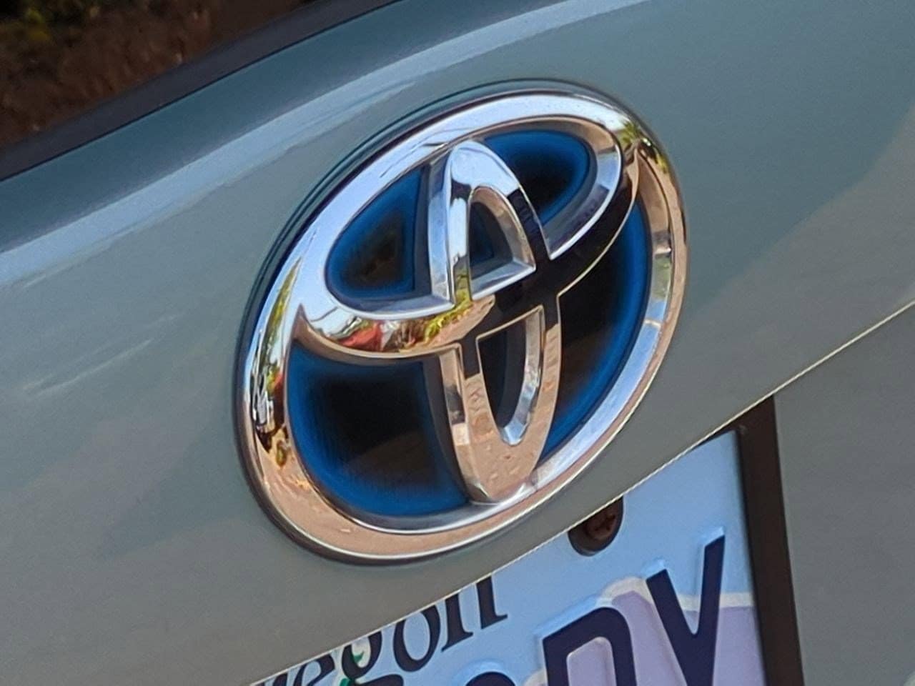 Thumbnail: 2012 Toyota Prius - 12