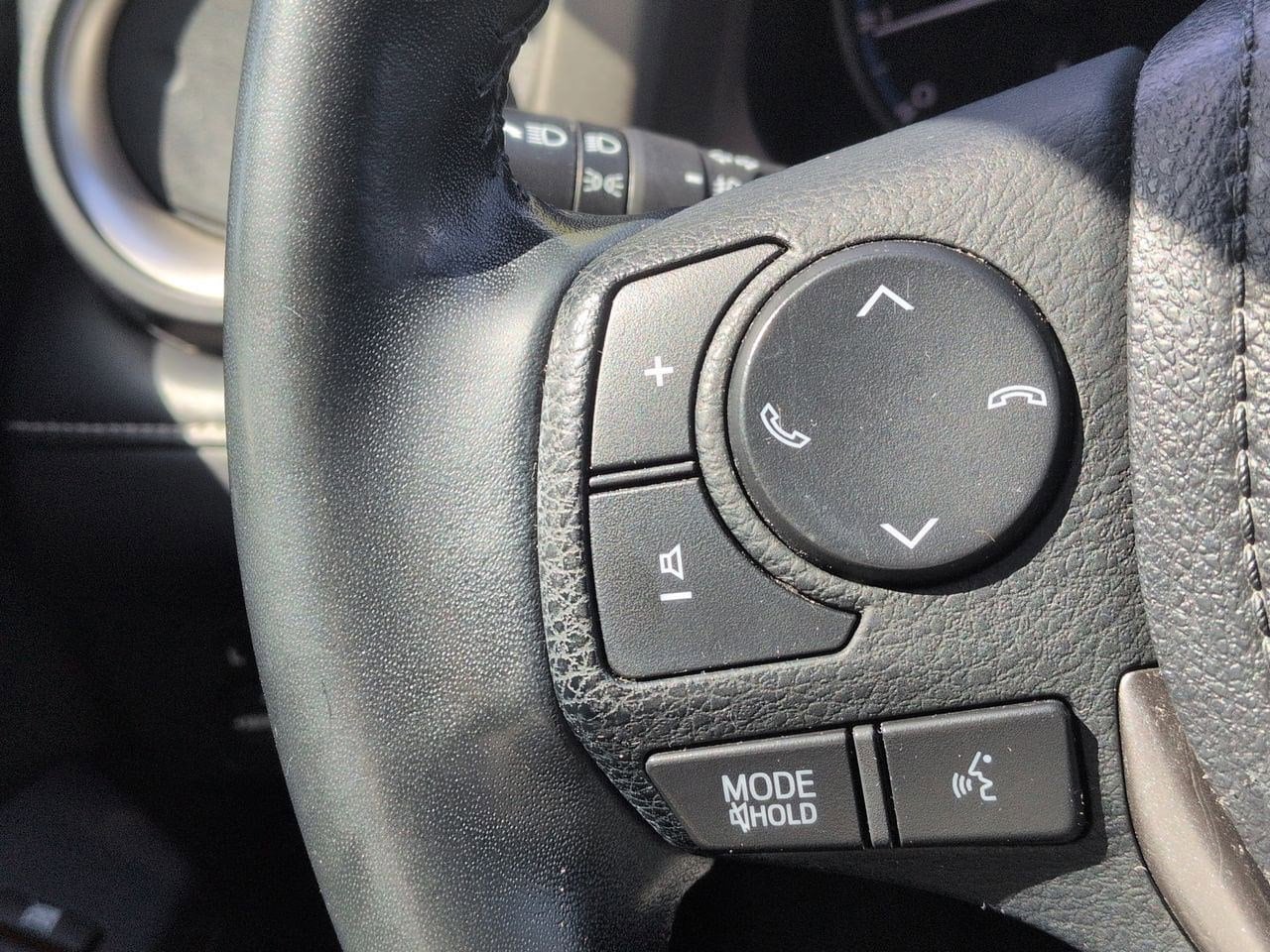 Thumbnail: 2017 Toyota RAV4 - 22