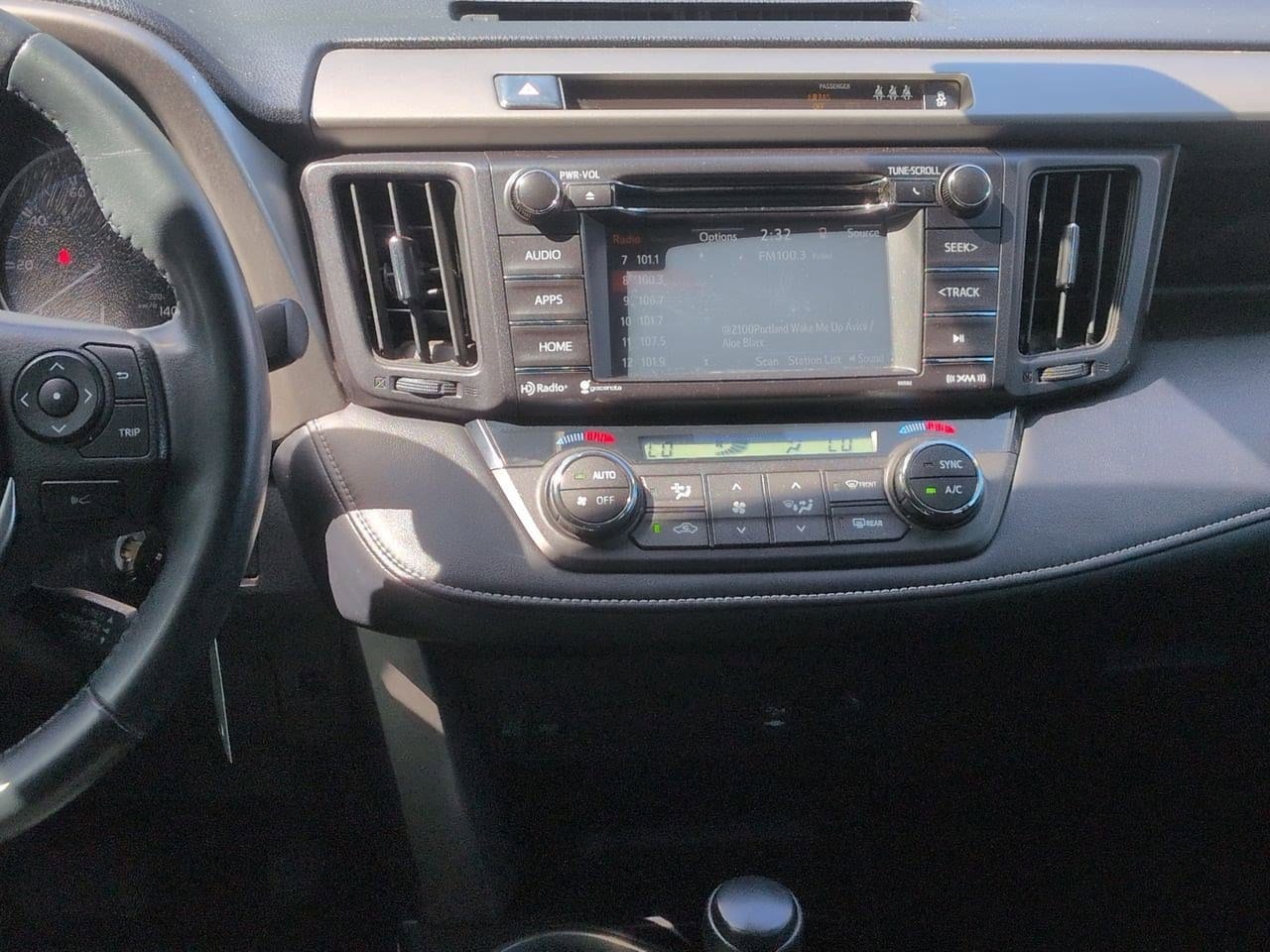 Thumbnail: 2017 Toyota RAV4 - 26