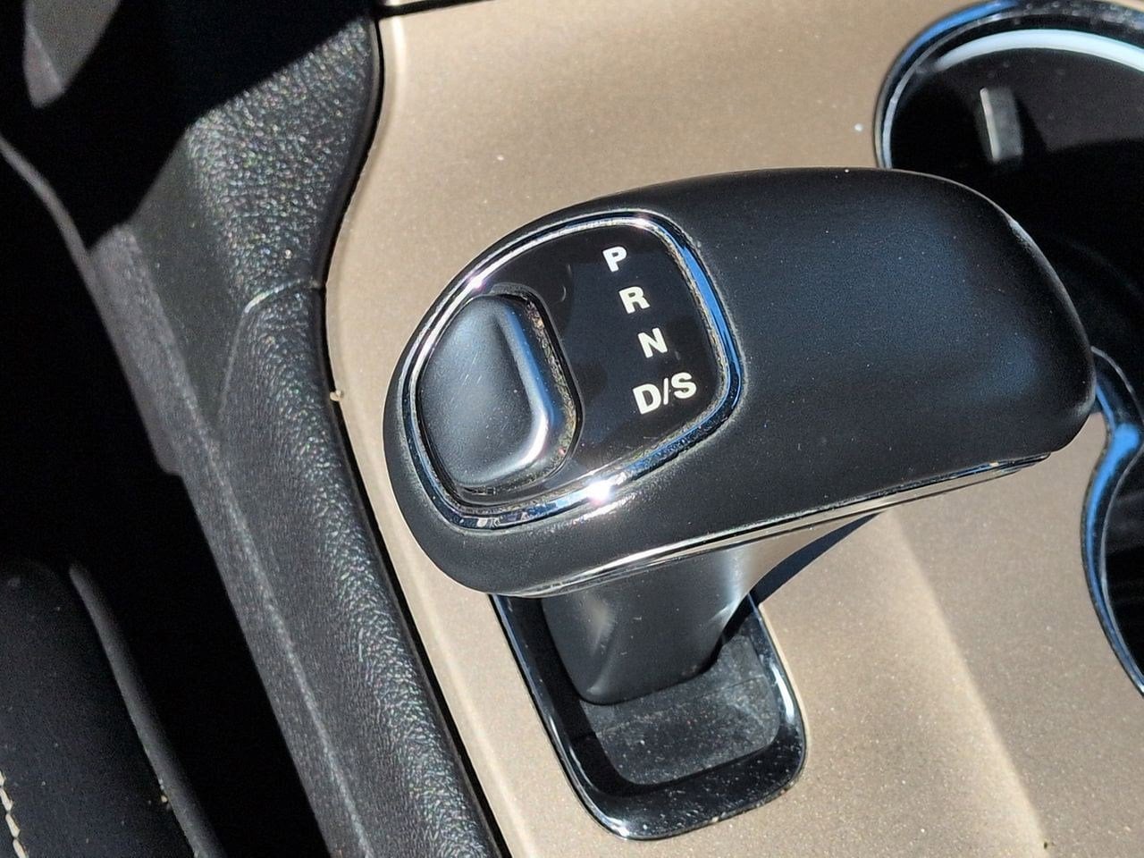 Thumbnail: 2014 Jeep Grand Cherokee - 33