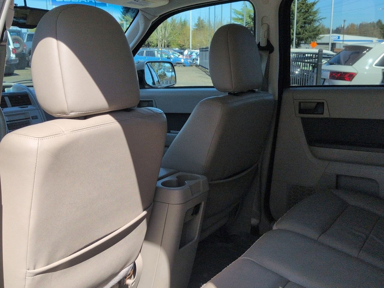 Thumbnail: 2011 Ford Escape - 19