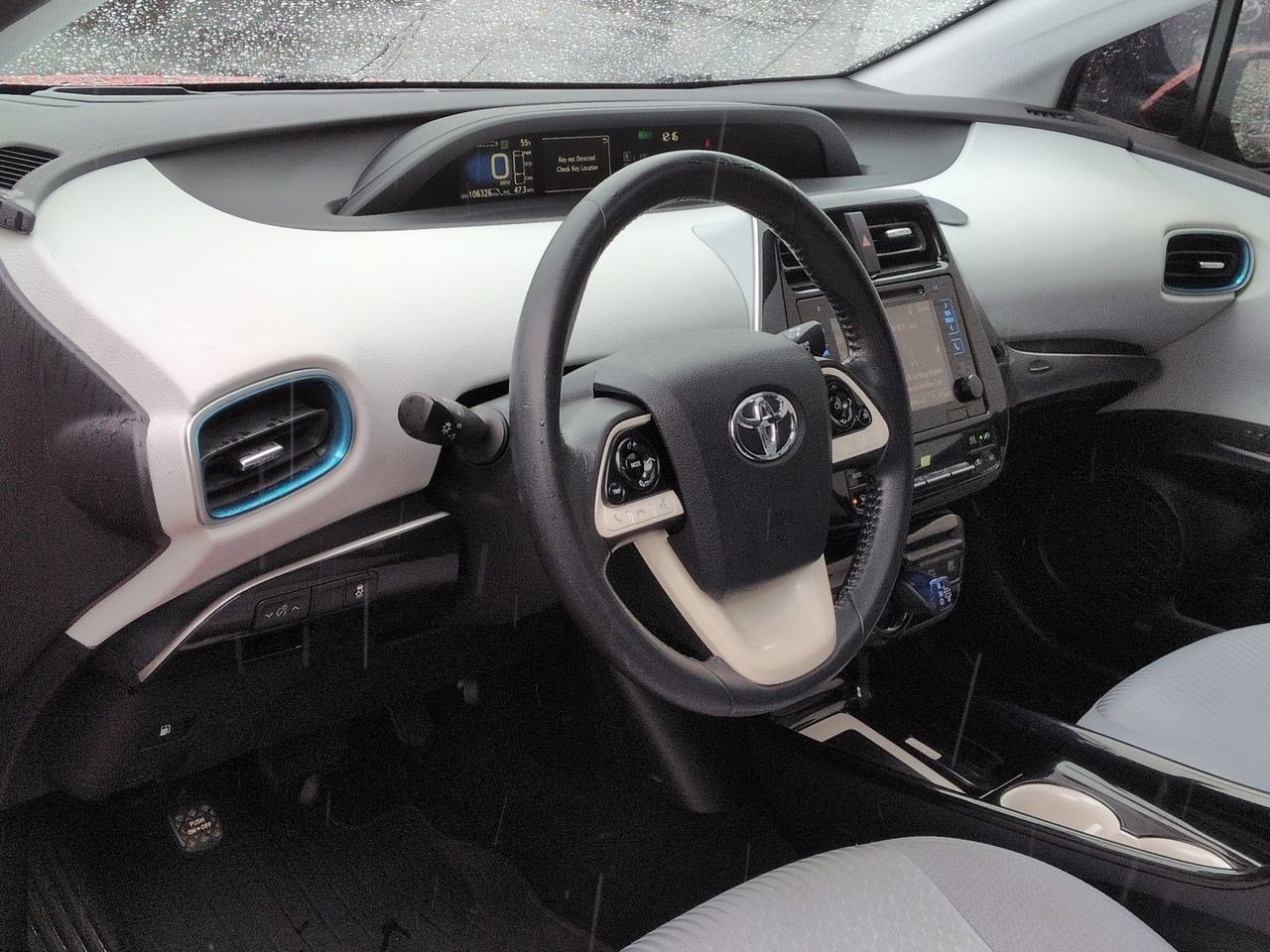 Thumbnail: 2016 Toyota Prius - 10