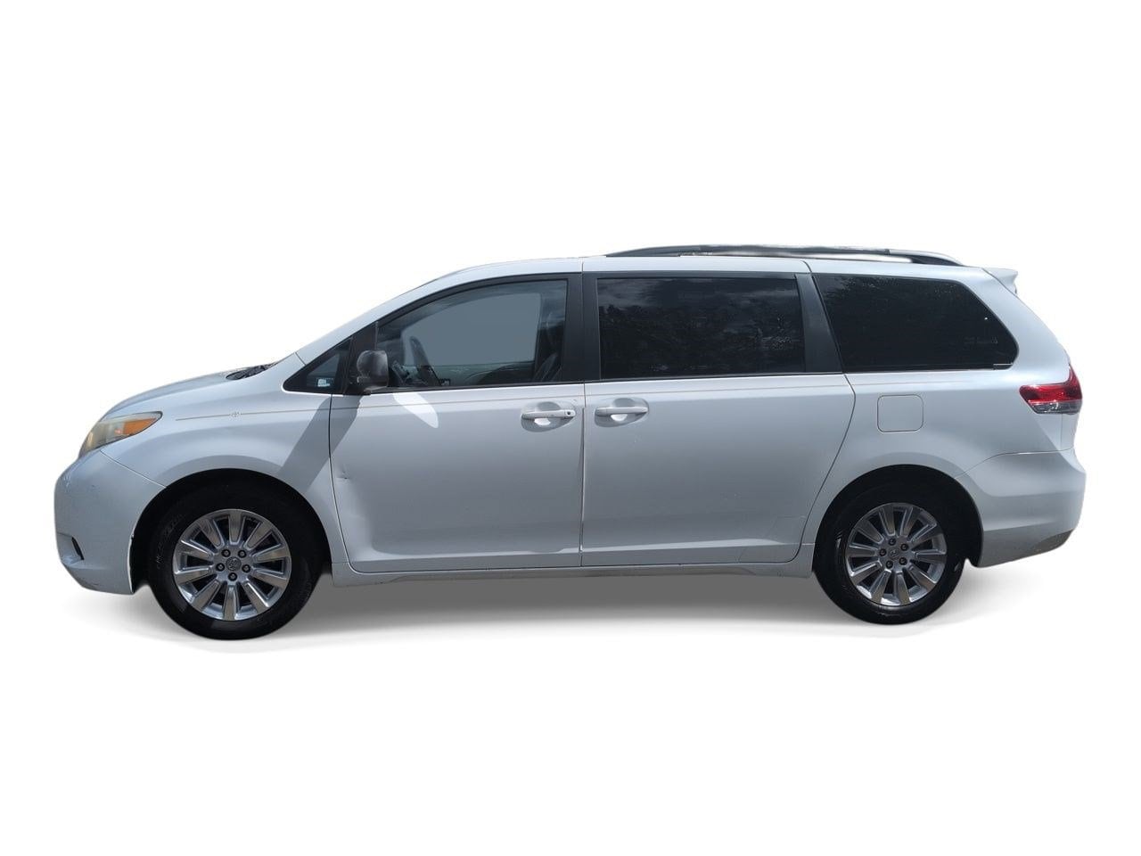 Thumbnail: 2011 Toyota Sienna - 5