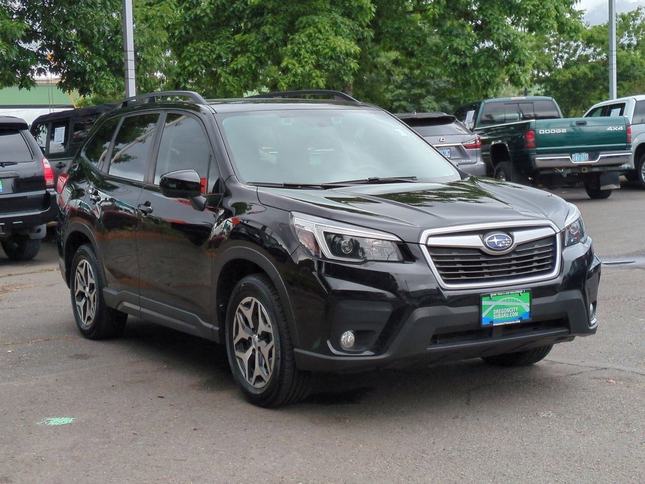 Used 2021 Subaru Forester Premium with VIN JF2SKAFC0MH533808 for sale in Oregon City, OR