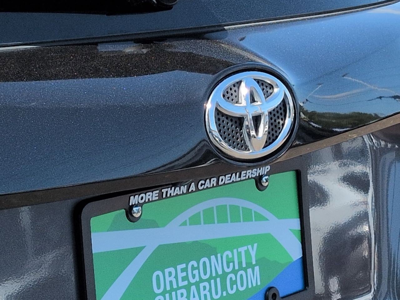 Thumbnail: 2018 Toyota RAV4 - 12