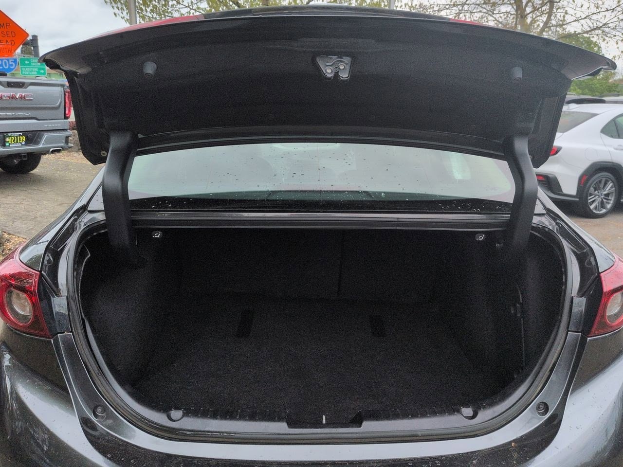 Thumbnail: 2017 Mazda Mazda3 - 34