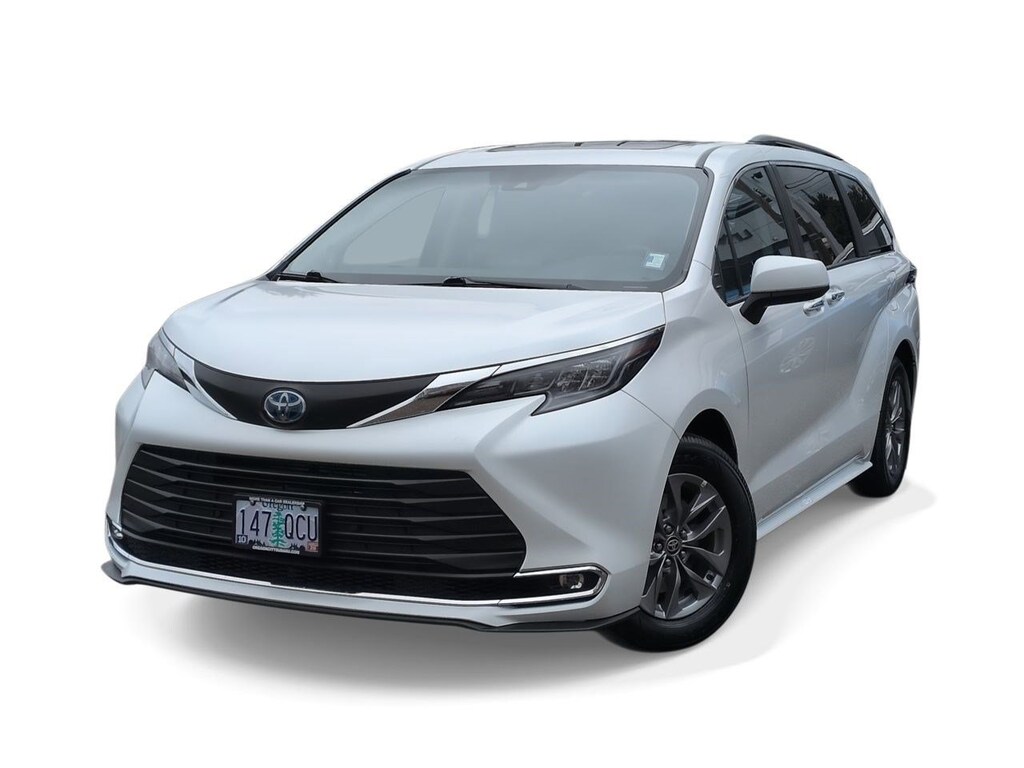 Used 2024 Toyota Sienna XLE Van Passenger Van