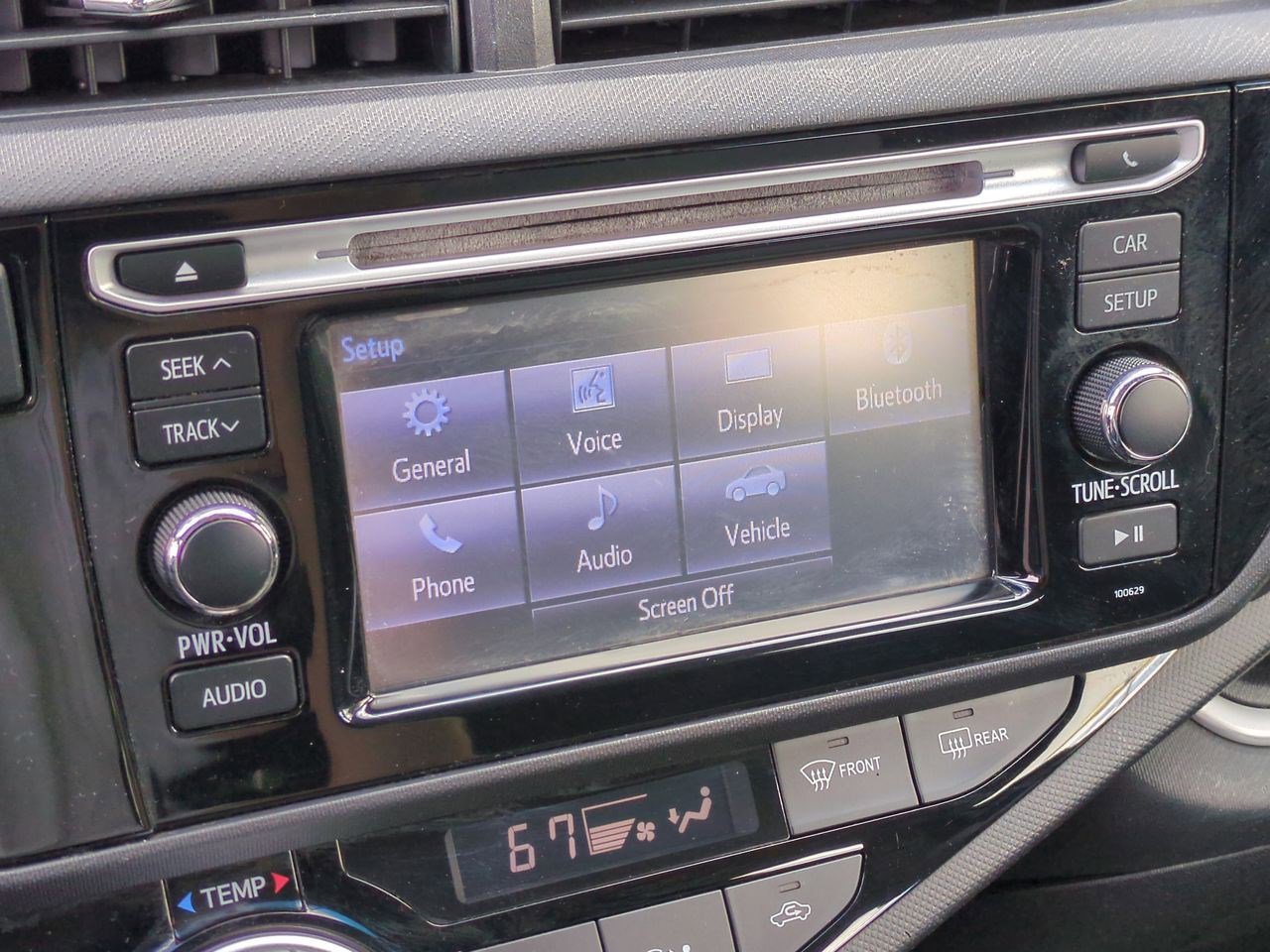 Thumbnail: 2016 Toyota Prius c - 29