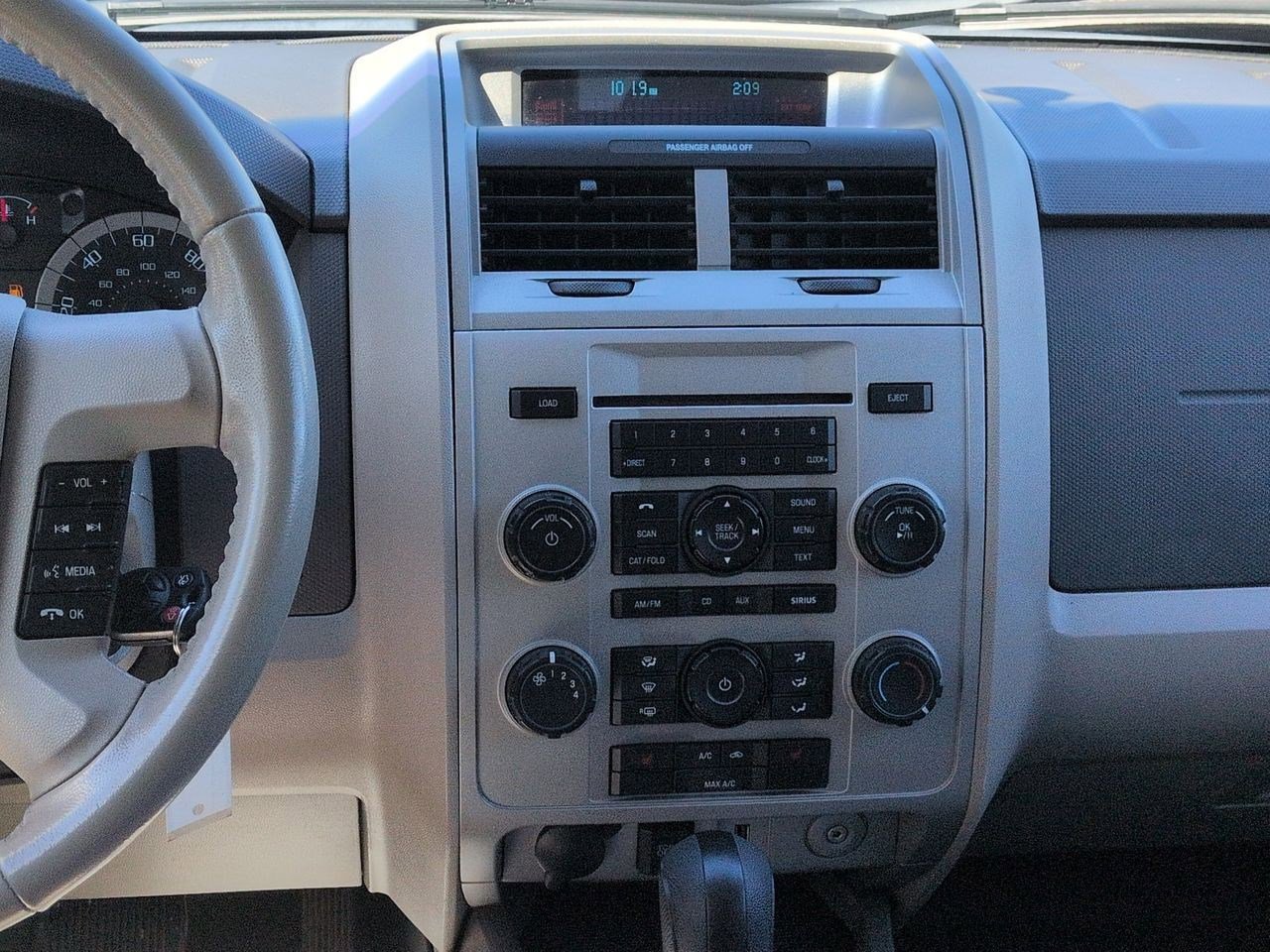 Thumbnail: 2011 Ford Escape - 28