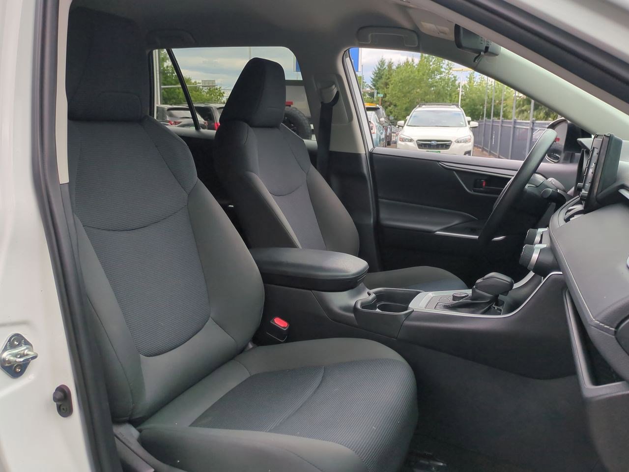 Thumbnail: 2021 Toyota RAV4 - 21