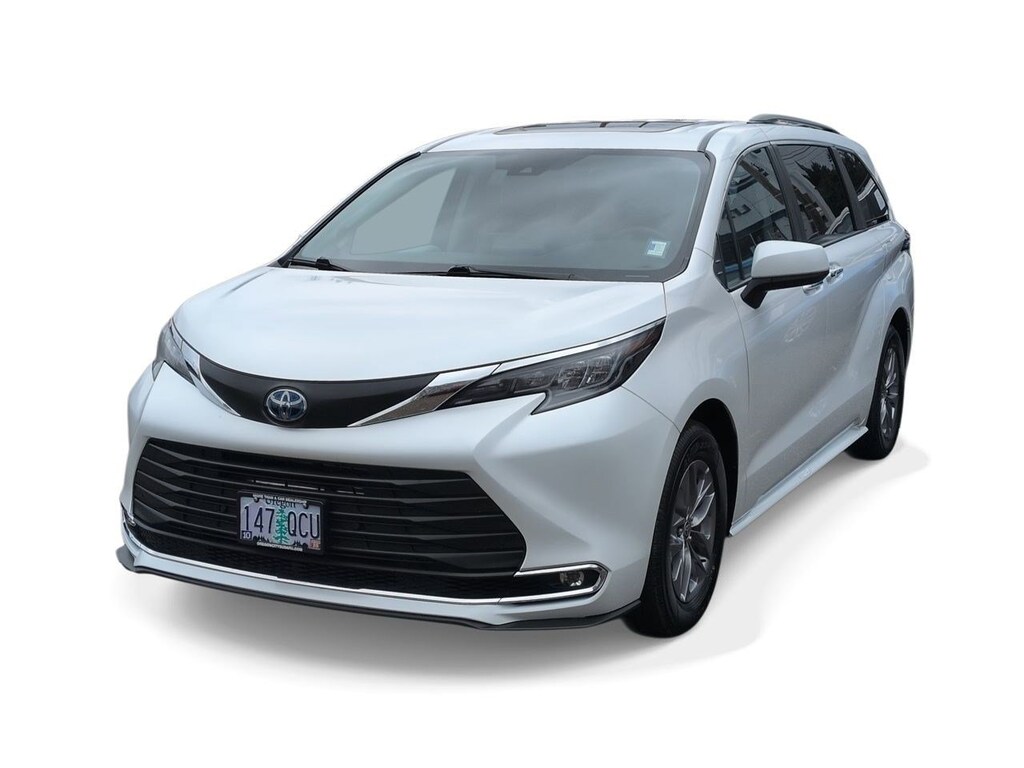Used 2024 Toyota Sienna XLE Van Passenger Van