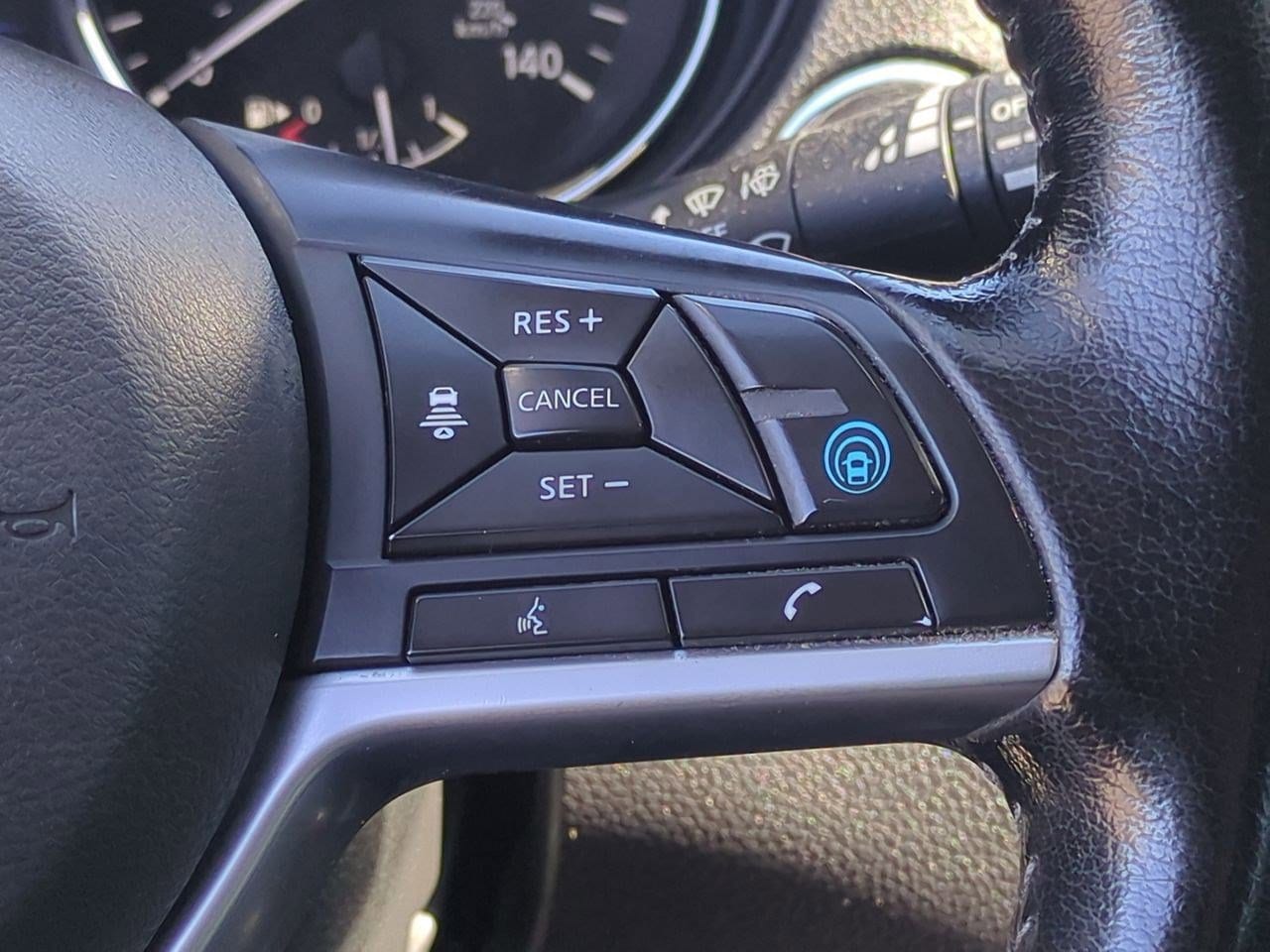 Thumbnail: 2020 Nissan Rogue Sport - 26