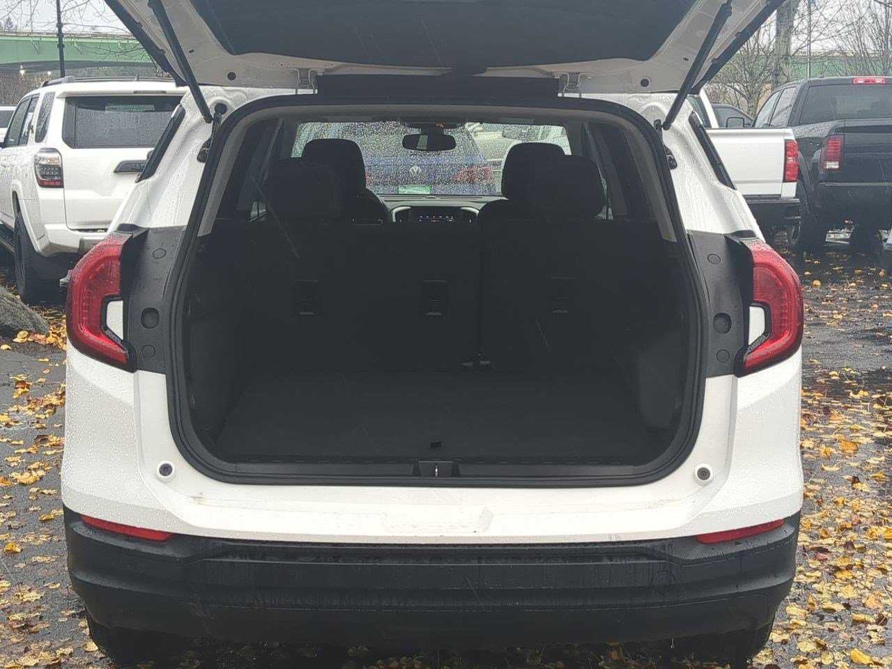 Thumbnail: 2024 GMC Terrain - 33