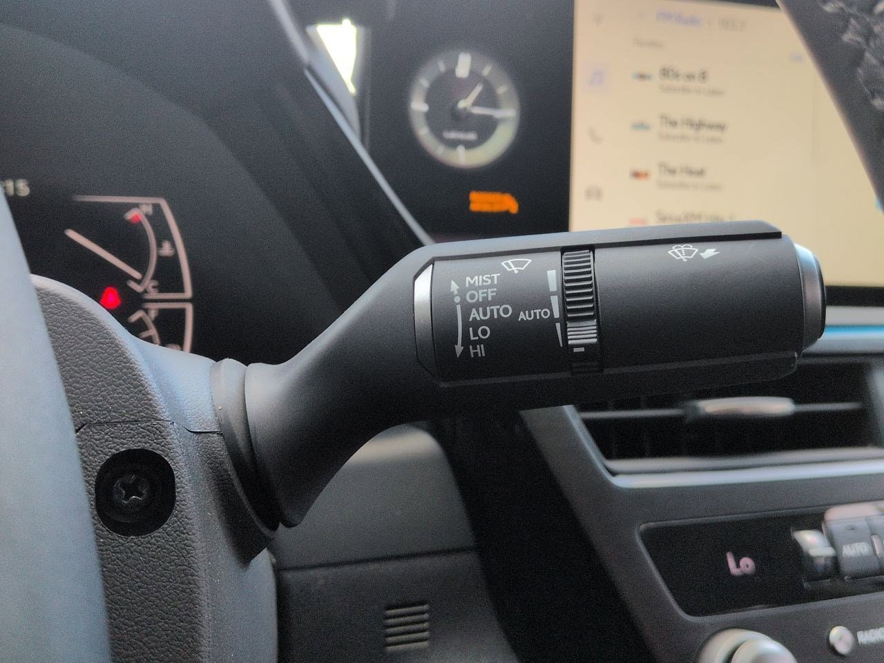 Thumbnail: 2025 Lexus ES - 28