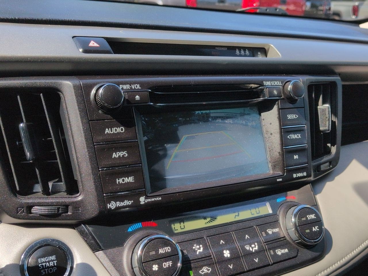 Thumbnail: 2018 Toyota RAV4 - 30
