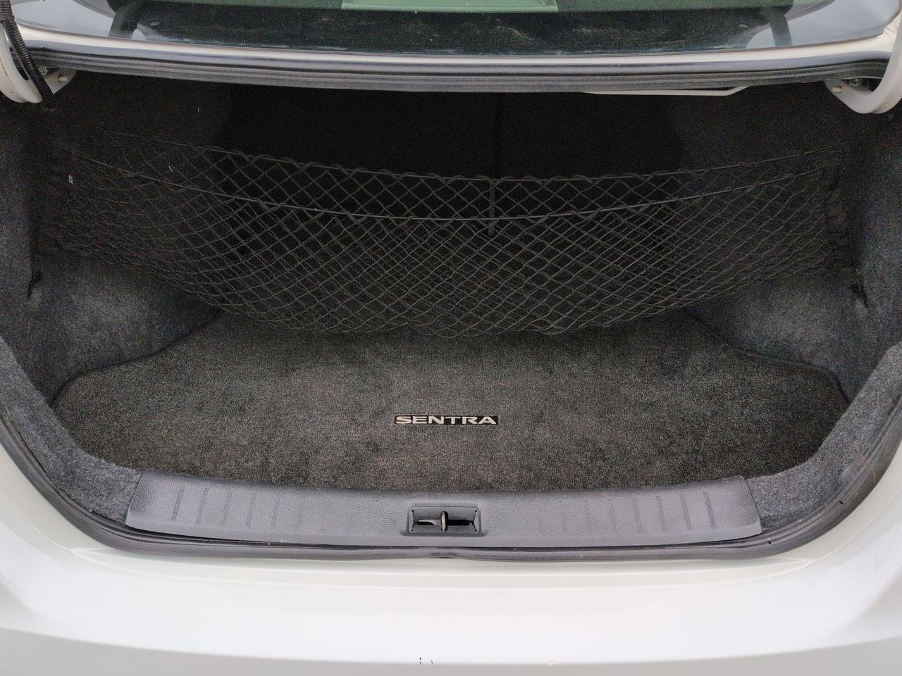 Thumbnail: 2014 Nissan Sentra - 33