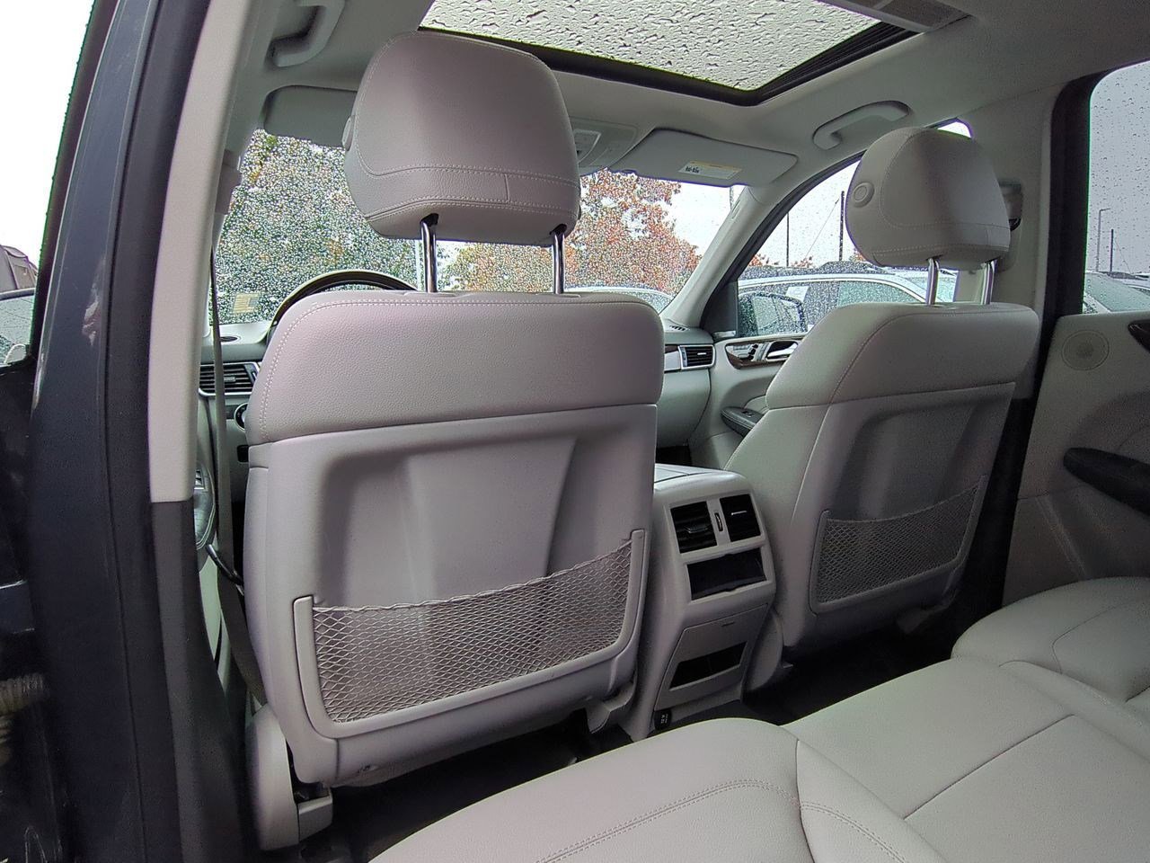 Thumbnail: 2012 Mercedes-Benz M-Class - 19