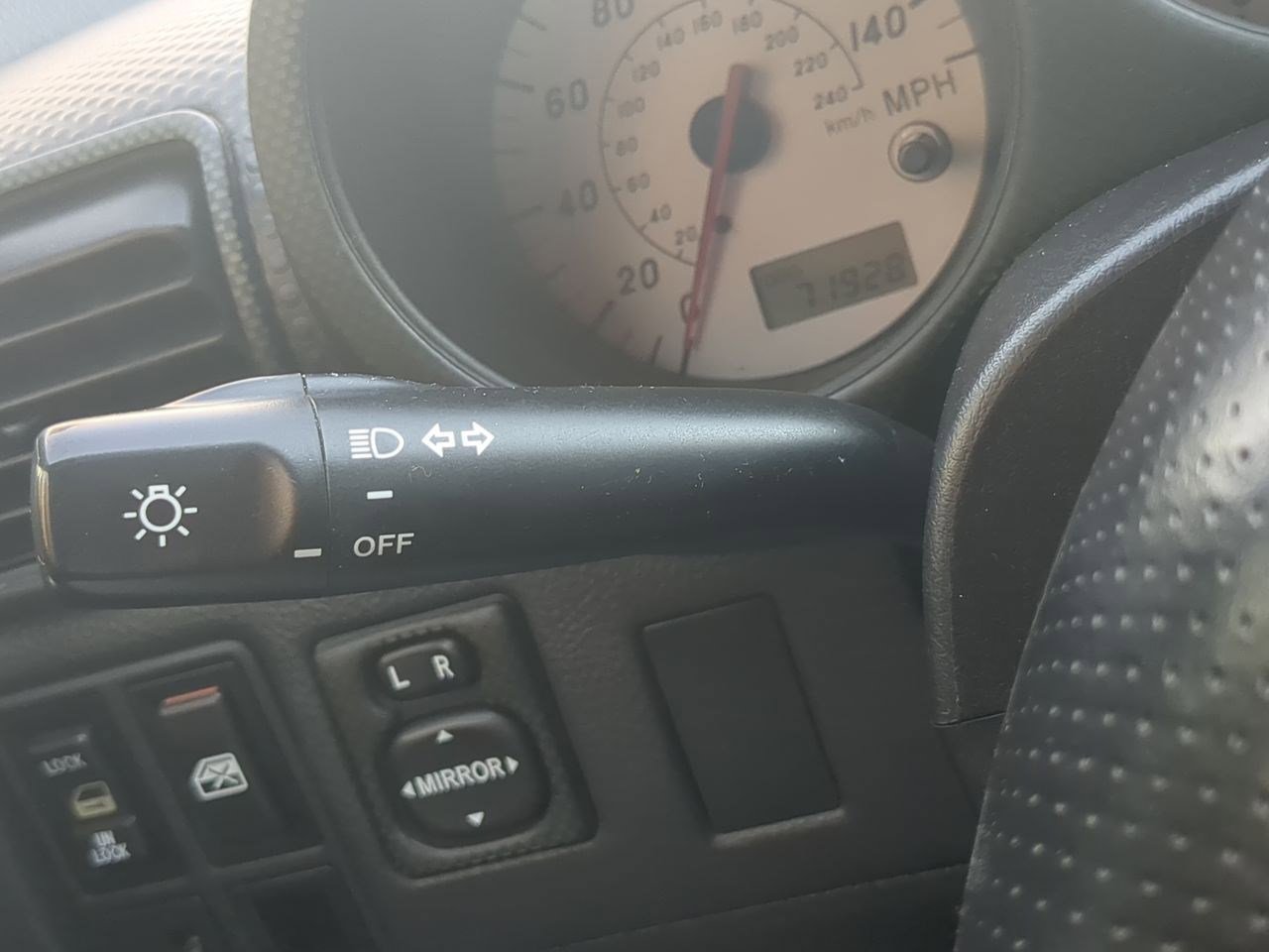 Thumbnail: 2001 Toyota MR2 Spyder - 19