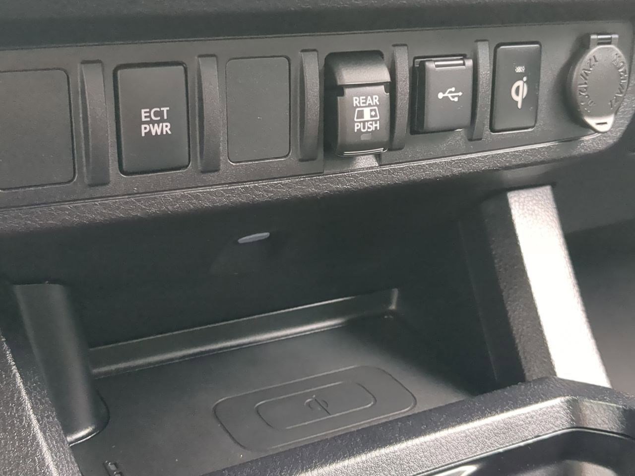 Thumbnail: 2021 Toyota Tacoma - 31