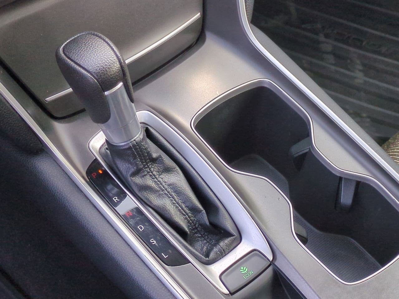 2020 Honda Accord LX 32