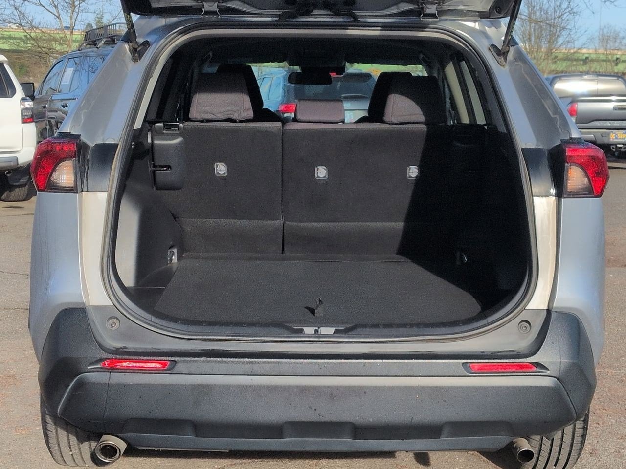 Thumbnail: 2019 Toyota RAV4 - 35