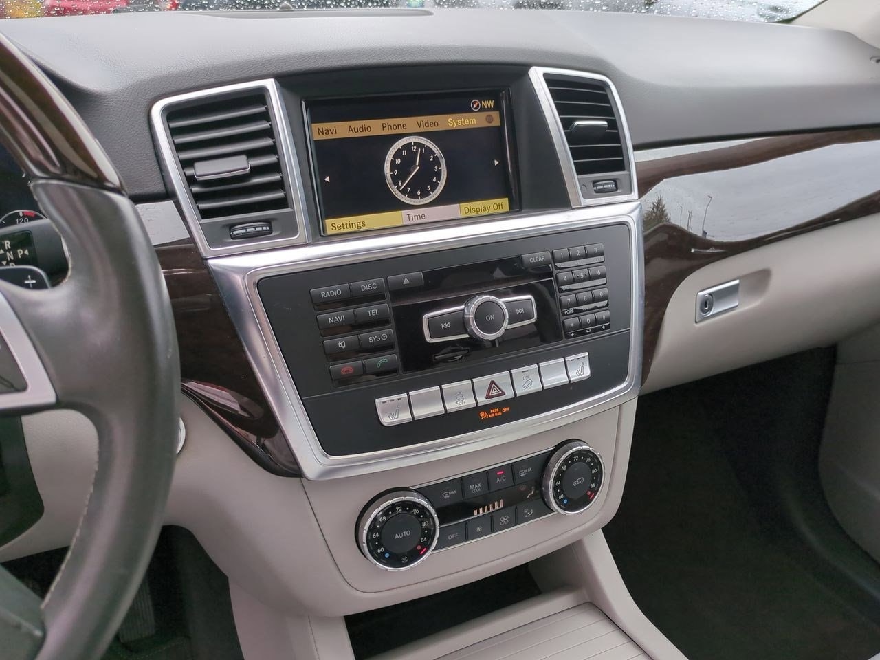 Thumbnail: 2012 Mercedes-Benz M-Class - 30