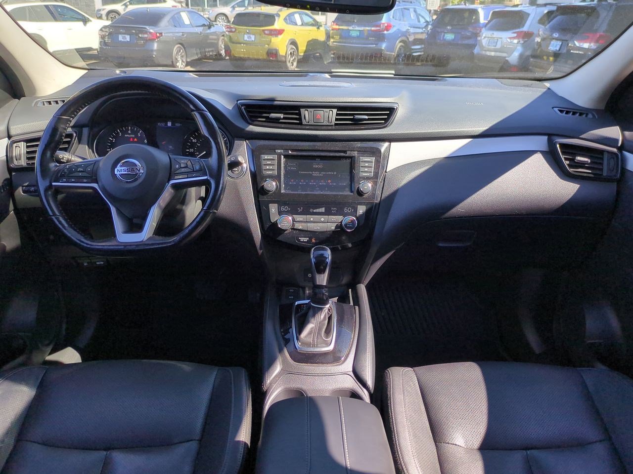 Thumbnail: 2020 Nissan Rogue Sport - 15