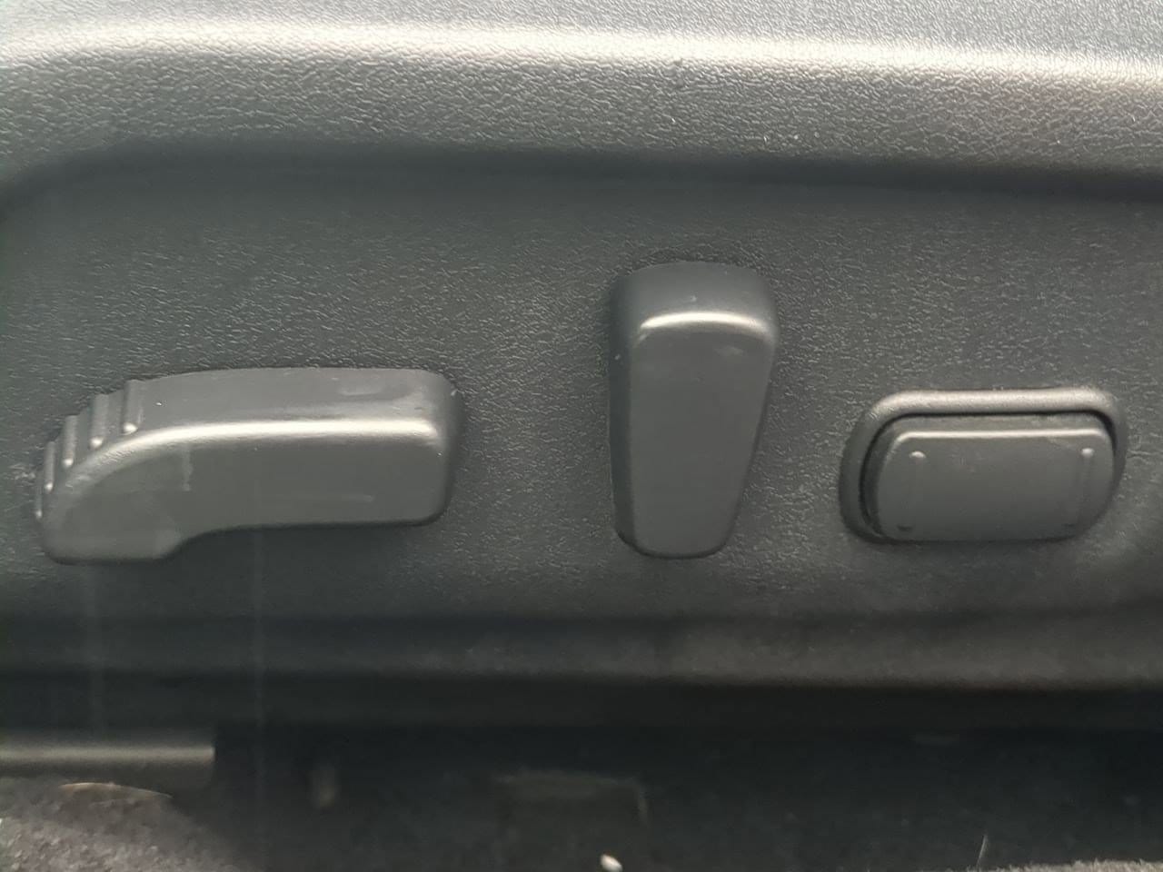 Thumbnail: 2015 Subaru Legacy - 17