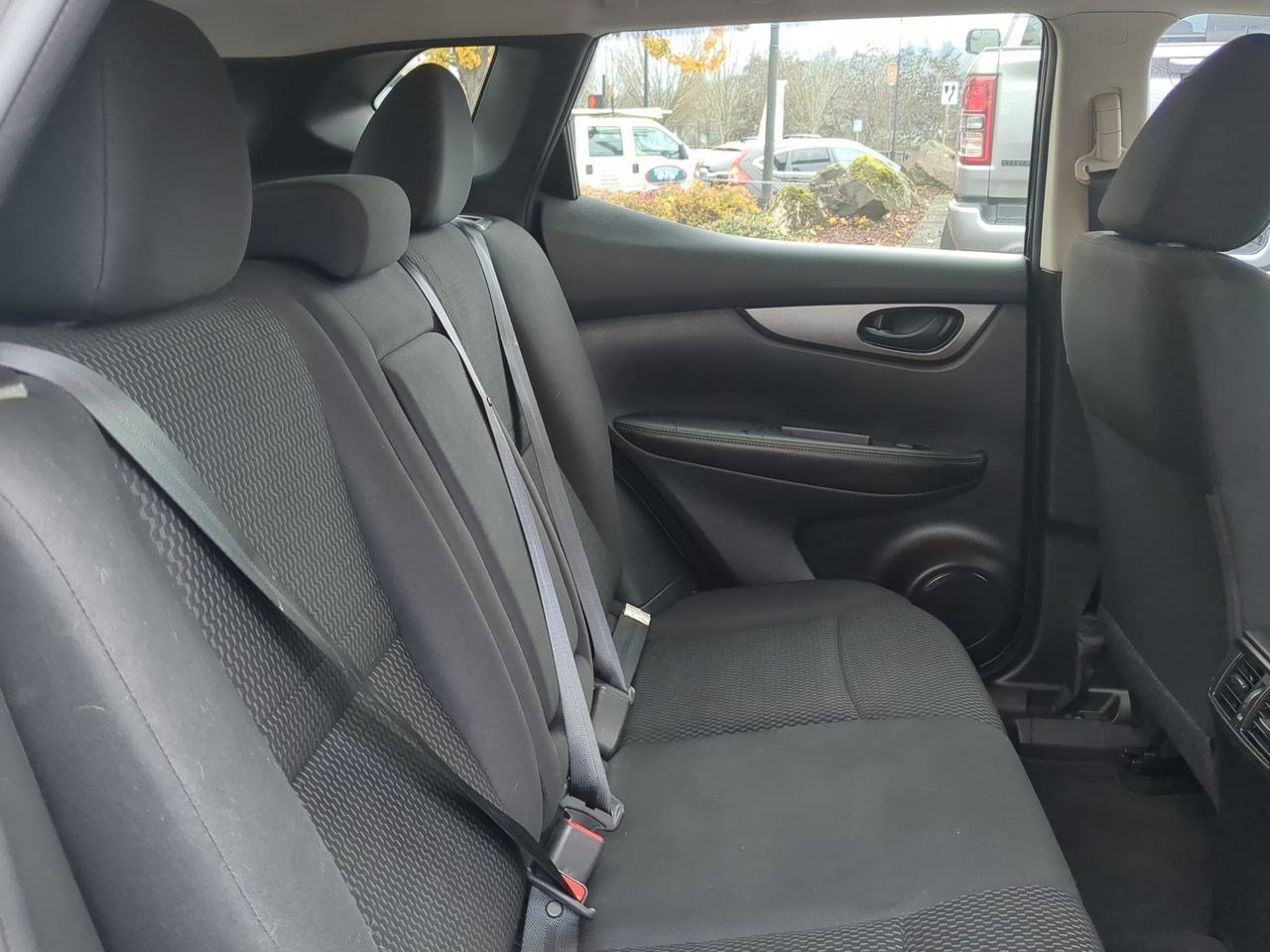 Thumbnail: 2018 Nissan Rogue Sport - 19