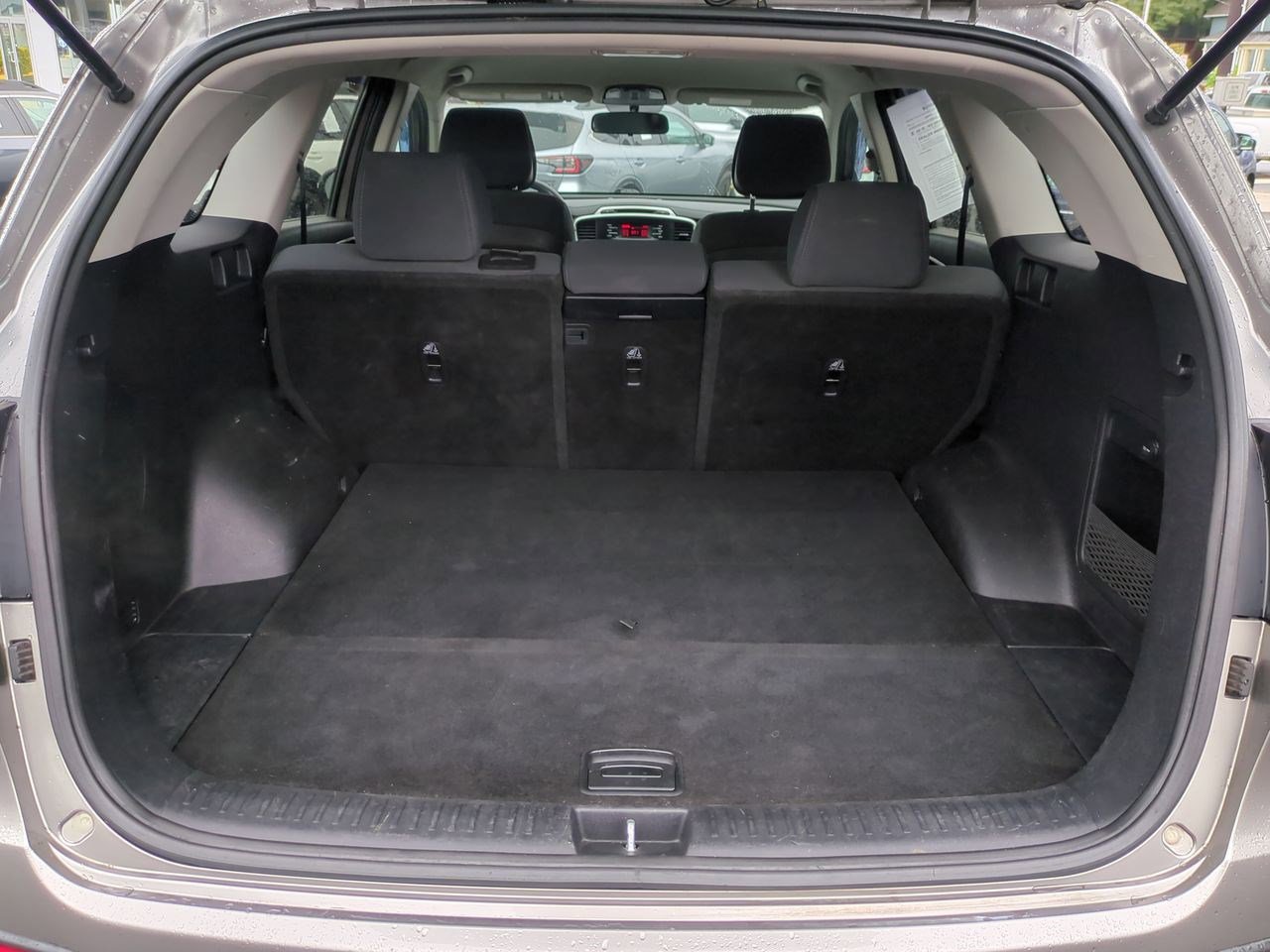 Thumbnail: 2016 Kia Sorento - 39