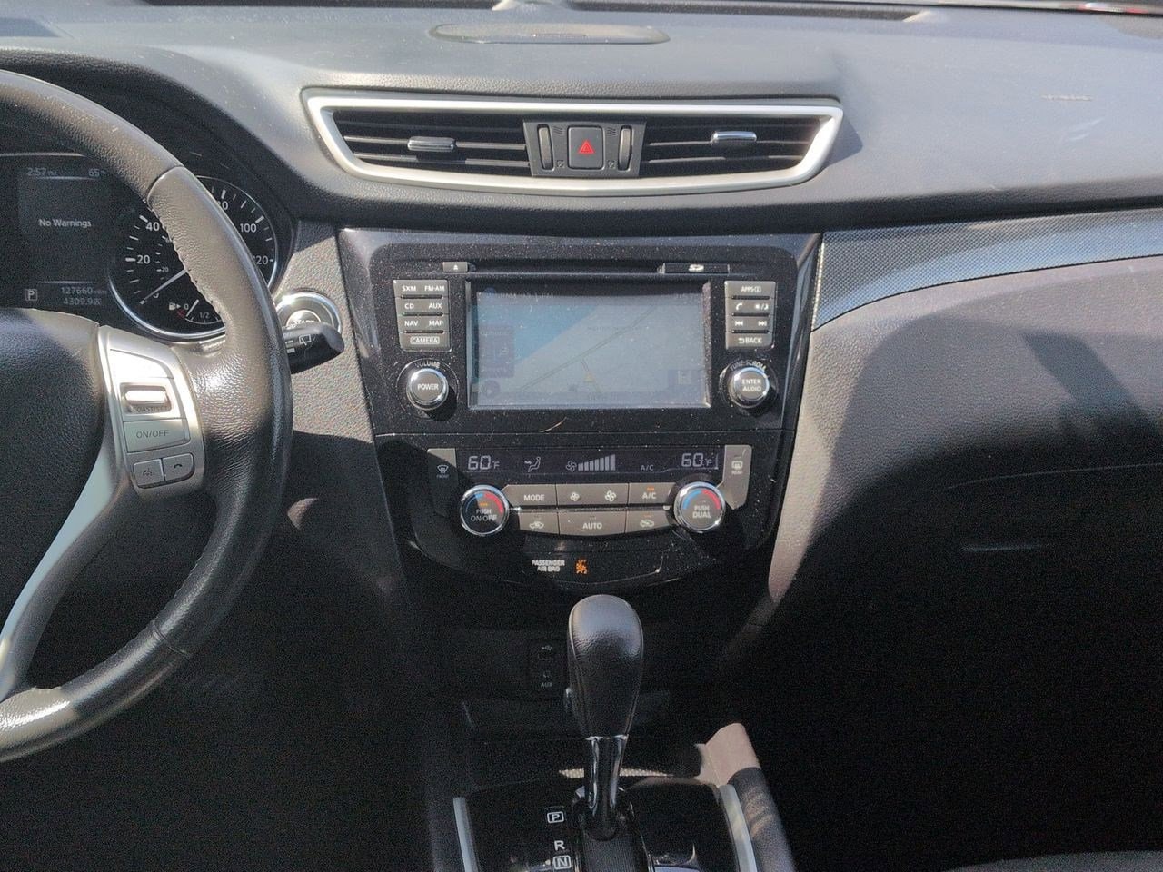 Thumbnail: 2015 Nissan Rogue - 27
