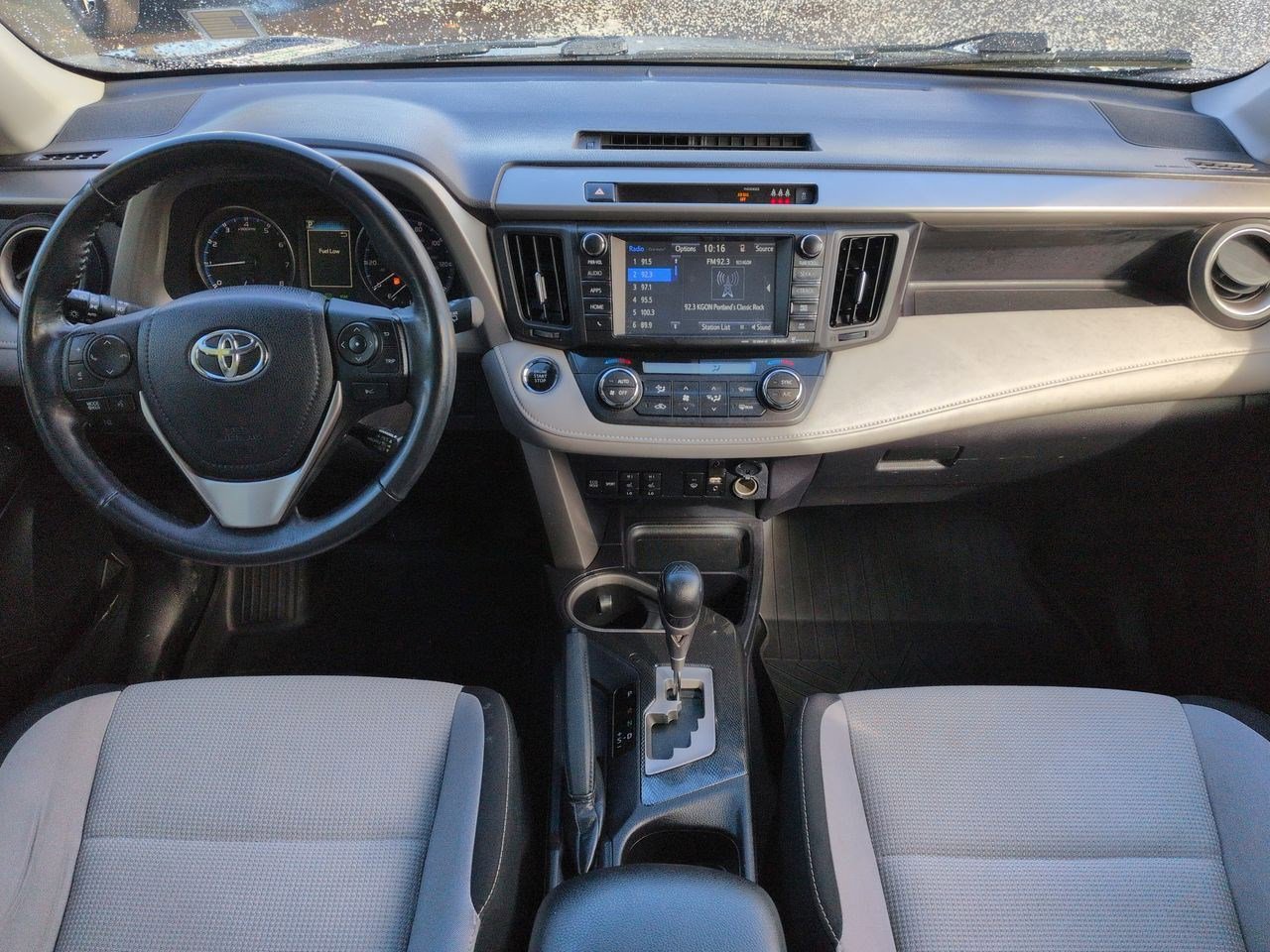 Thumbnail: 2018 Toyota RAV4 - 16