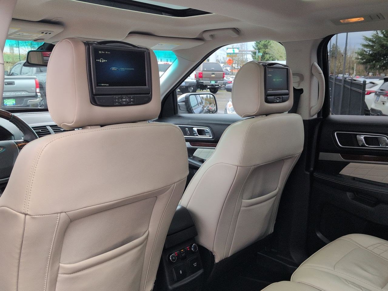 Thumbnail: 2017 Ford Explorer - 19