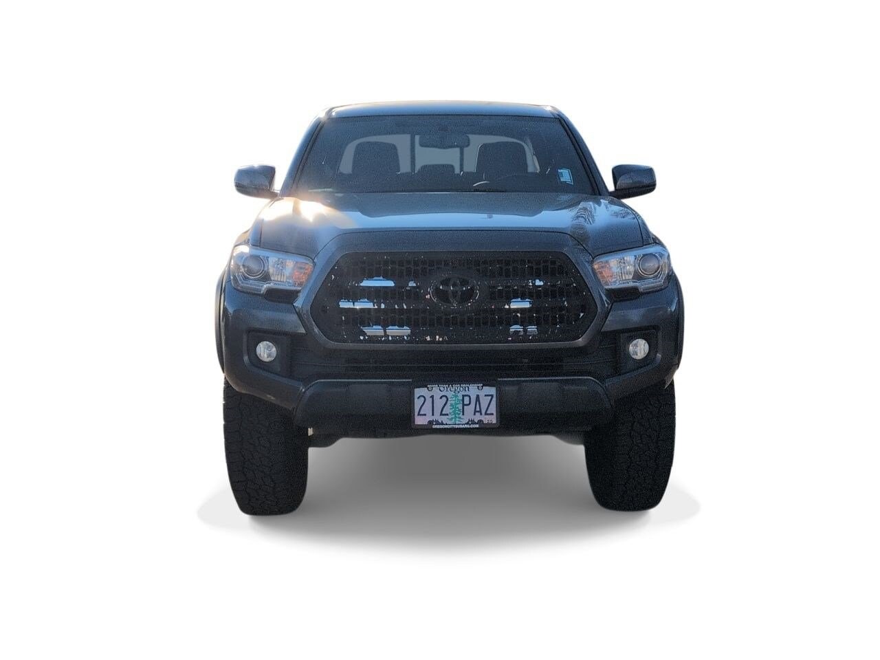Thumbnail: 2016 Toyota Tacoma - 3