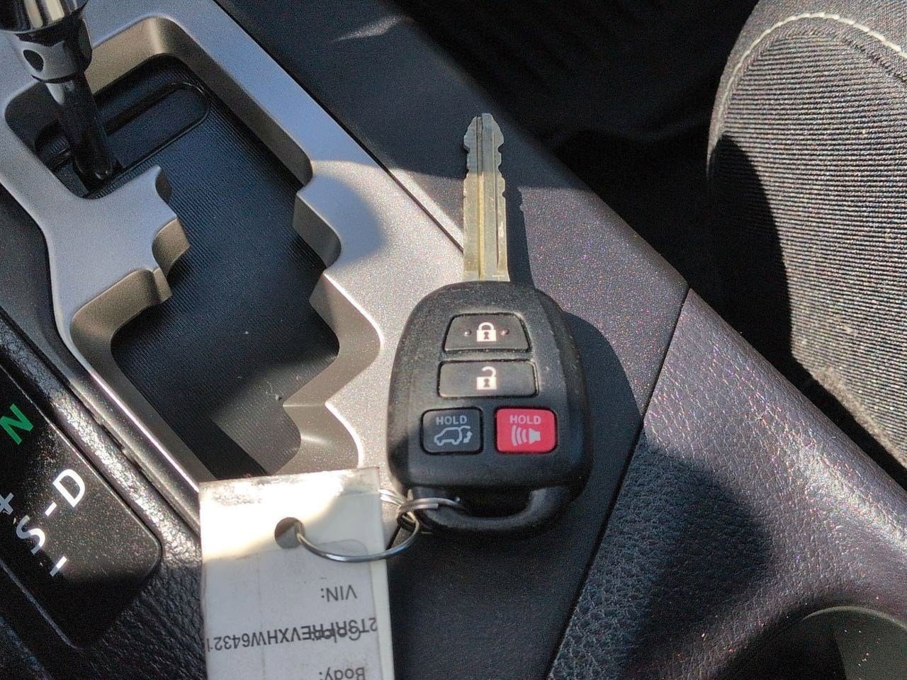 Thumbnail: 2017 Toyota RAV4 - 36