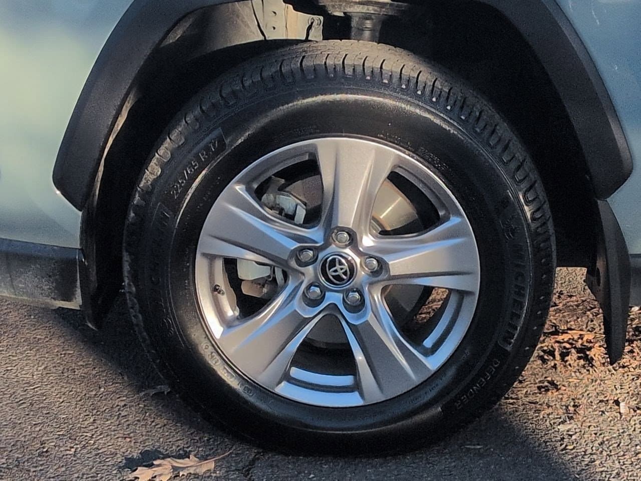 Thumbnail: 2022 Toyota RAV4 - 13