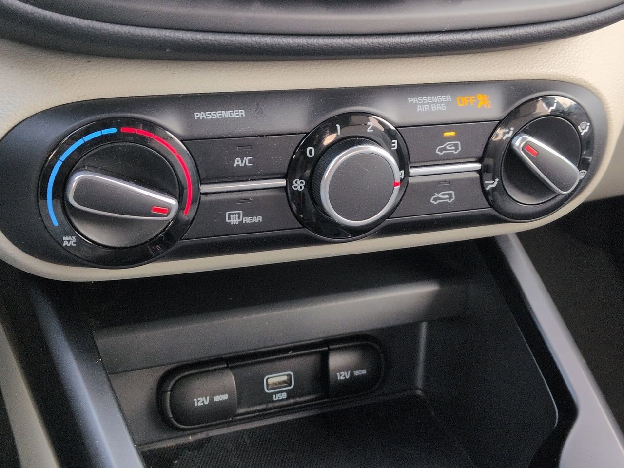 Thumbnail: 2020 Kia Soul - 29