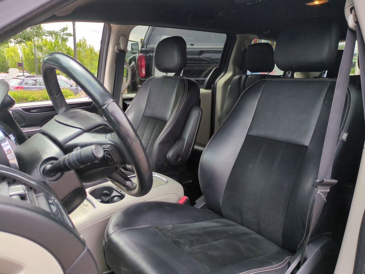 Thumbnail: 2017 Dodge Grand Caravan - 17